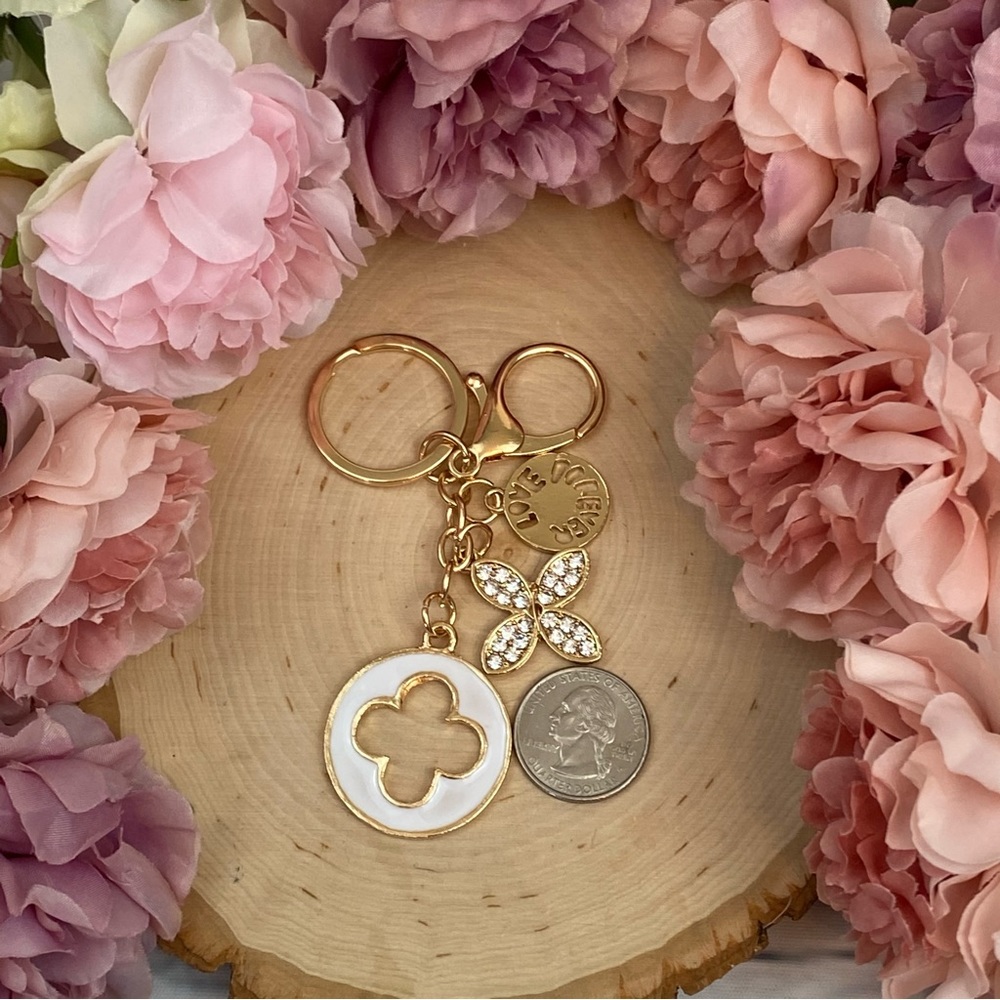 White and Gold Crystal Flower Clover Keychain Charm - Picture 13 of 15